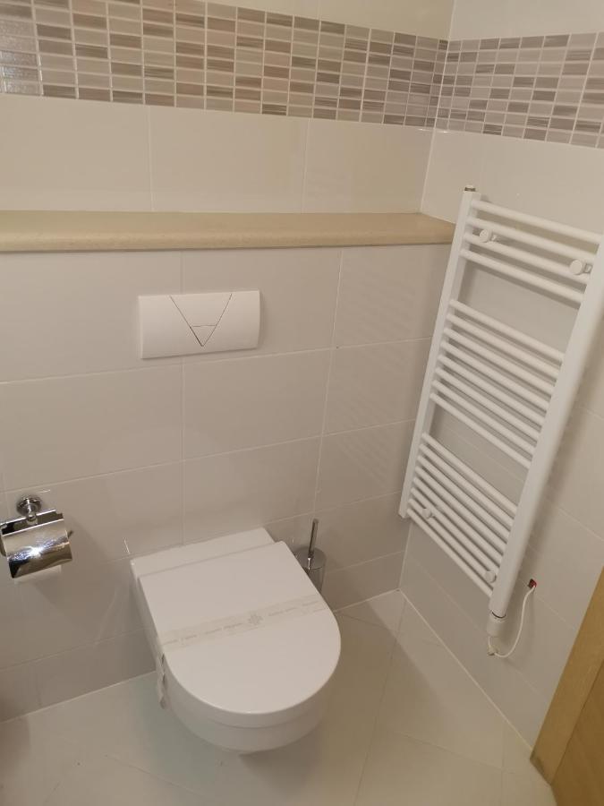 Hotel Quercus Дрвеник Экстерьер фото