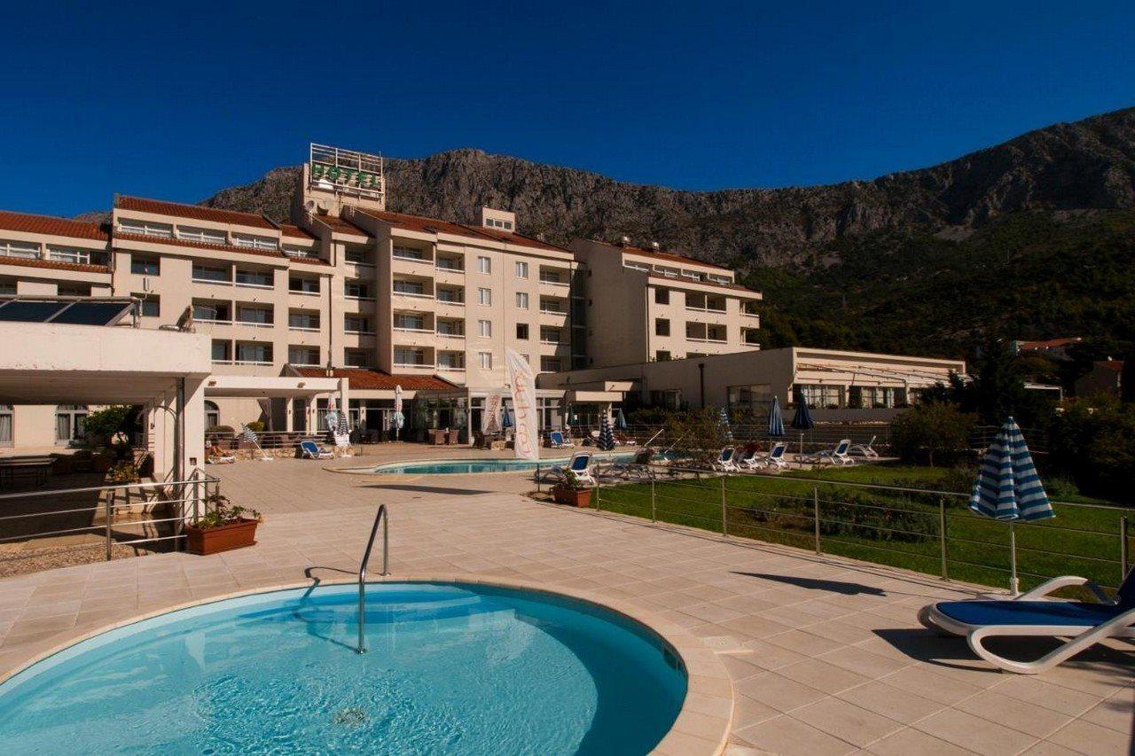 Hotel Quercus Дрвеник Экстерьер фото